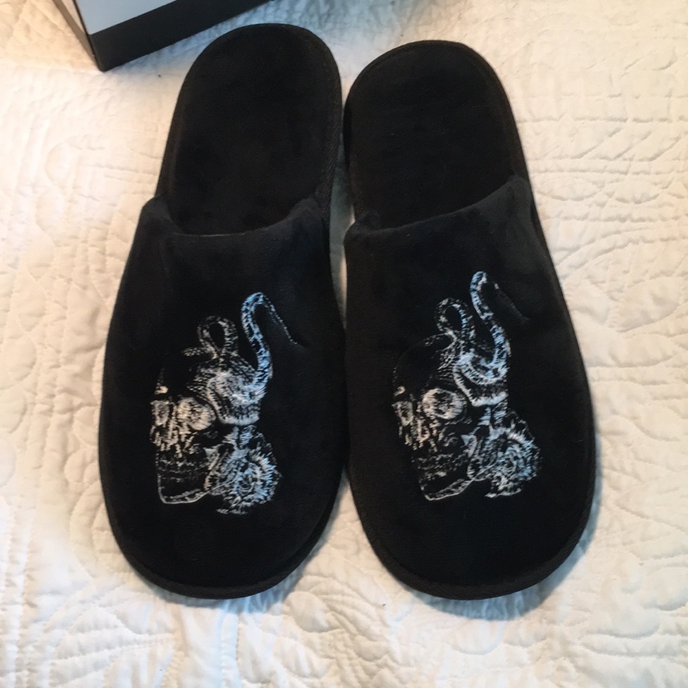 I.N.C Mens black slippers XL size 12/13